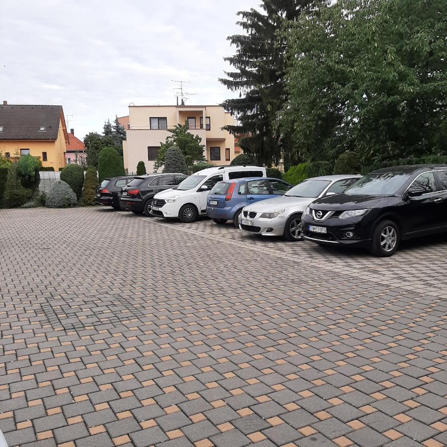 Garni Hotel S.O.G.* * * Trencin Exterior photo